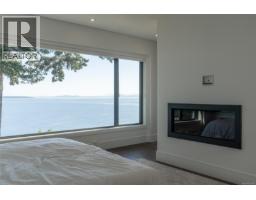 4599 Cordova Bay Rd, Saanich, BC V8Y2K1 Photo 29