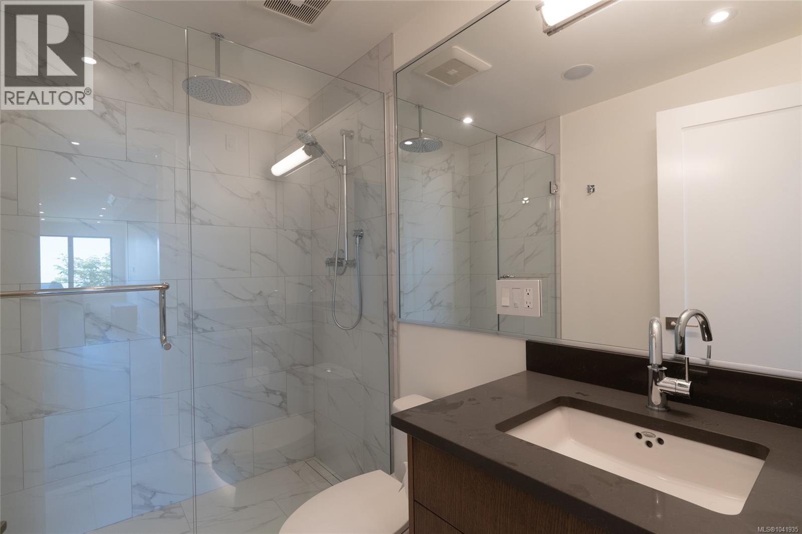 4599 Cordova Bay Rd - 49