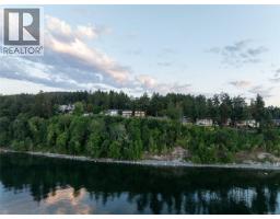4599 Cordova Bay Rd, Saanich, BC V8Y2K1 Photo 58
