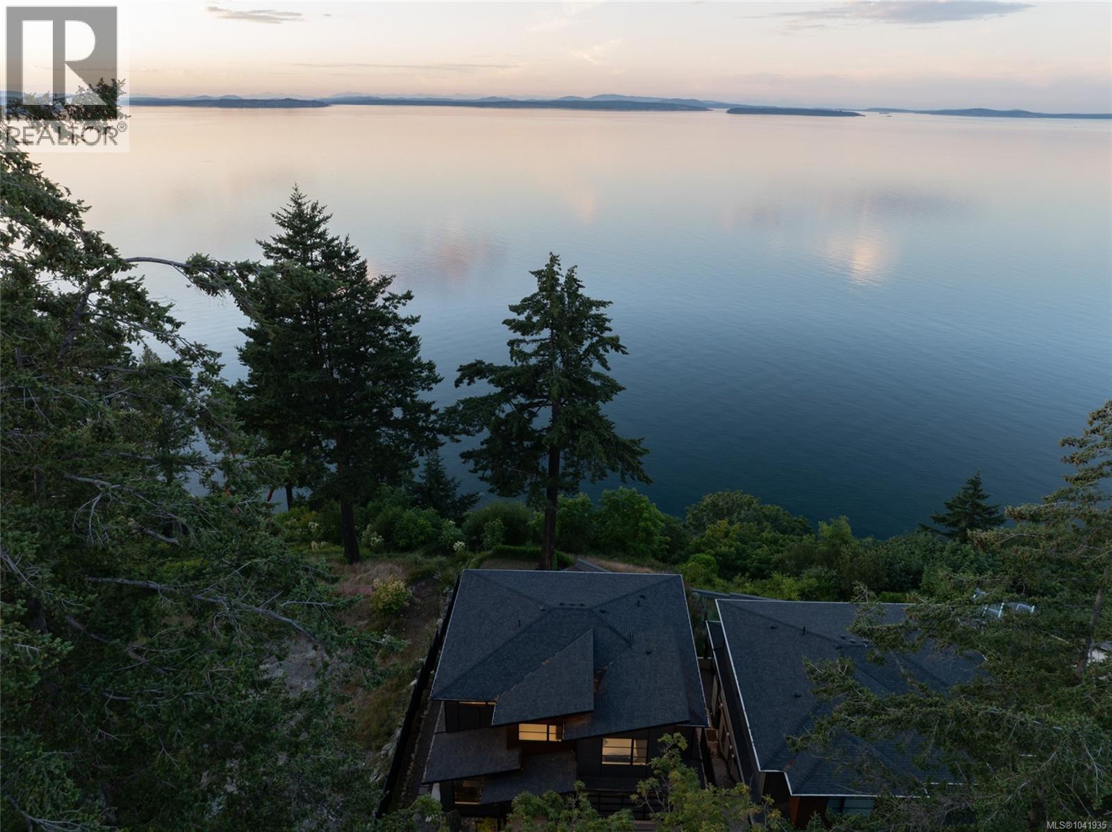 4599 Cordova Bay Rd - 64