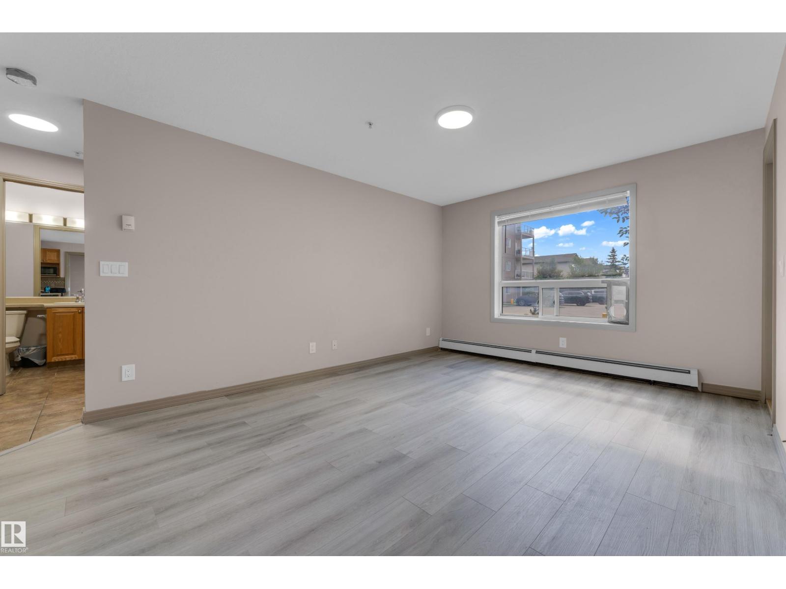 #125 5005 165 AV NW - 16
