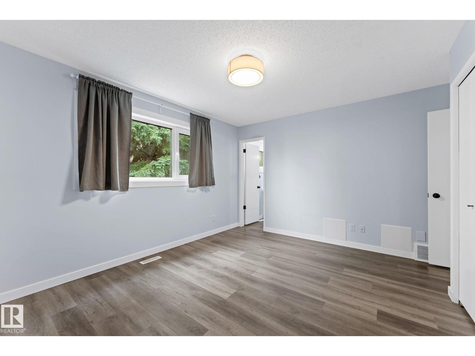 2451 115 ST NW — photo 35