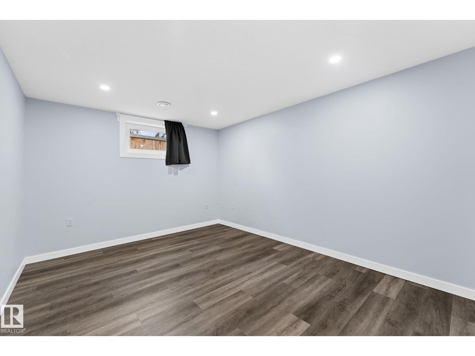 2451 115 ST NW — photo 39