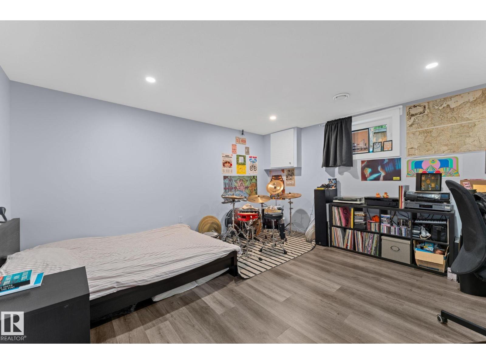2451 115 ST NW — photo 42