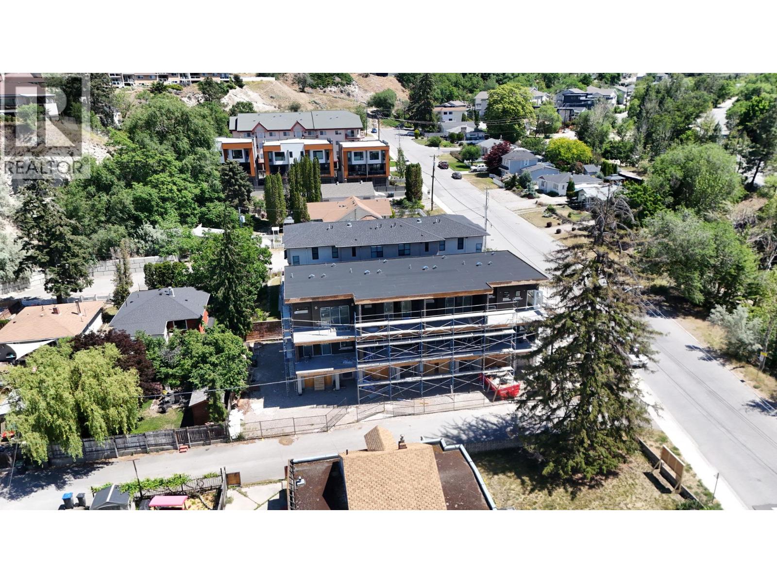 #101 463 WADE Avenue - 12