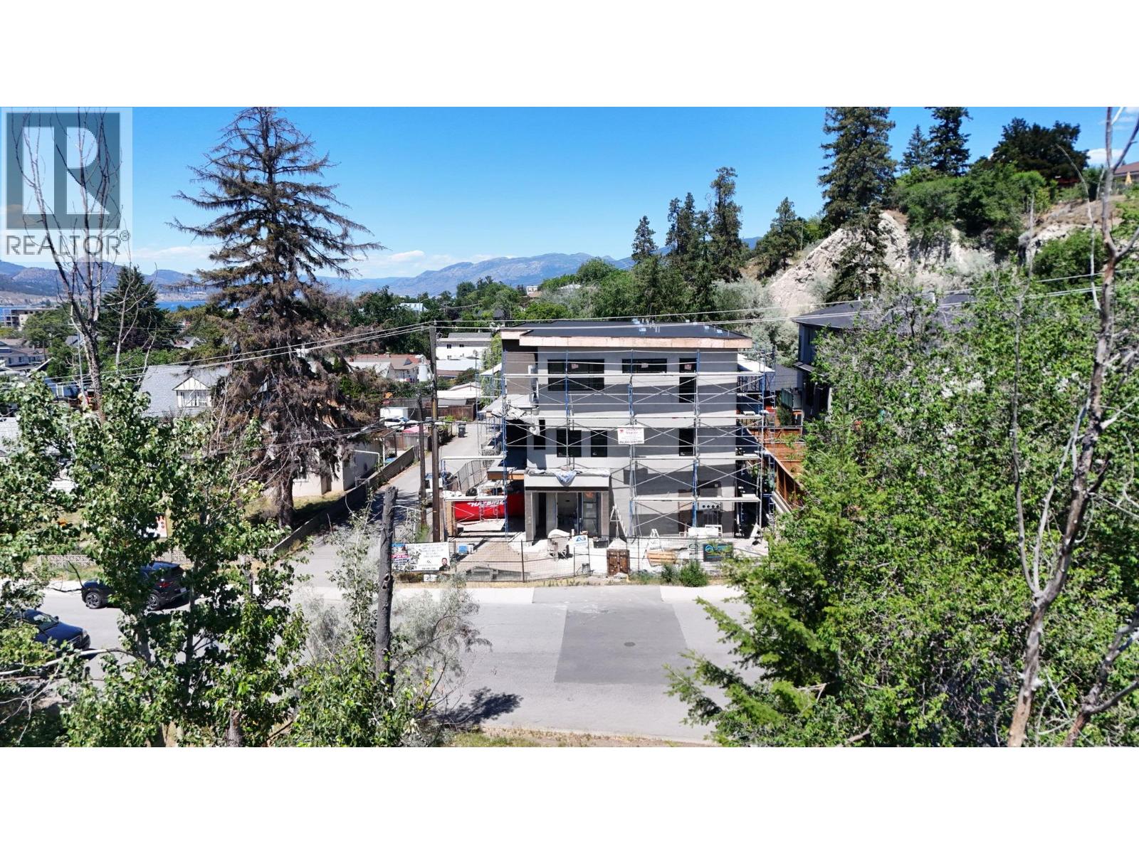 #101 463 WADE Avenue - 16