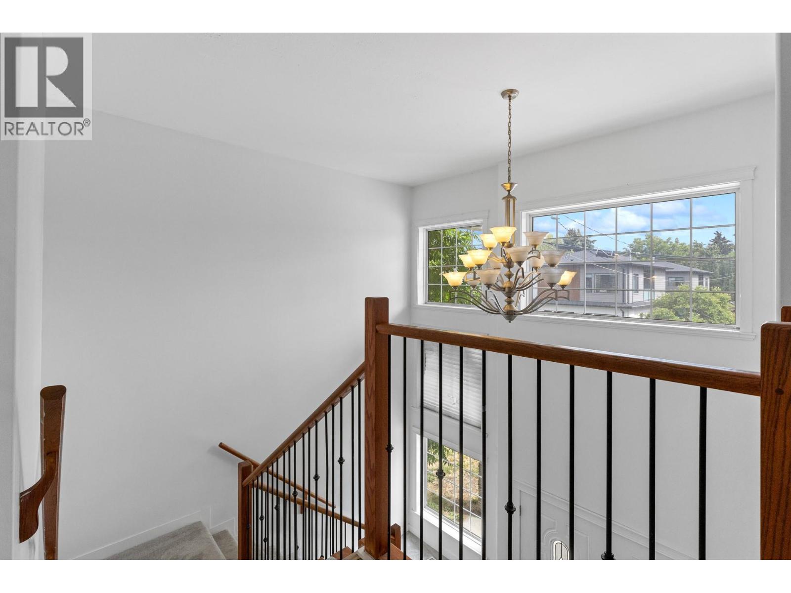 1374 McInnes Avenue - 11