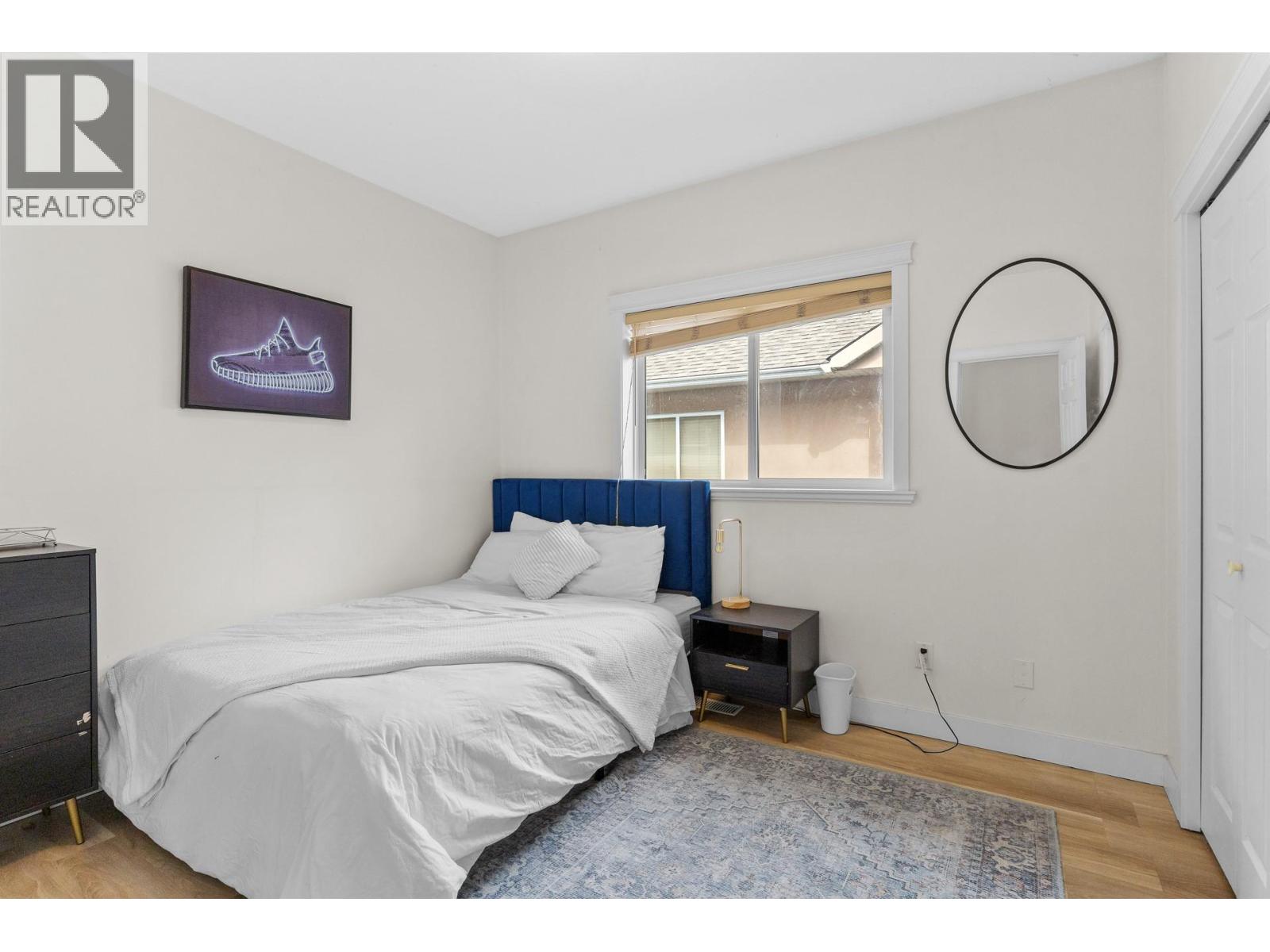 1374 McInnes Avenue - 25