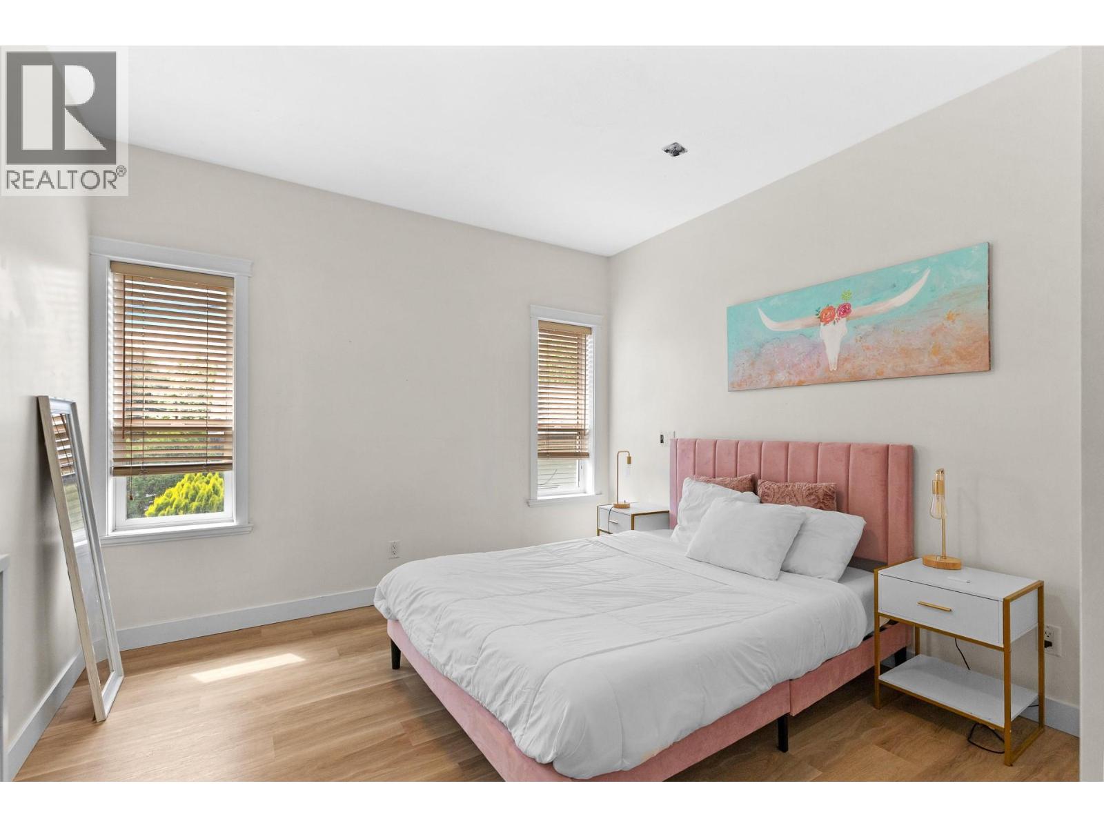 1374 McInnes Avenue - 30