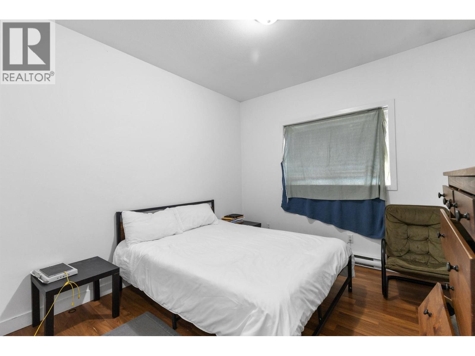 1374 McInnes Avenue - 47