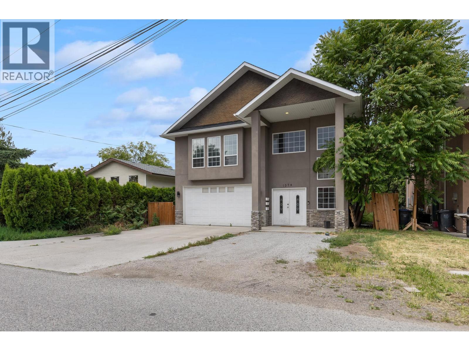 1374 McInnes Avenue - 50
