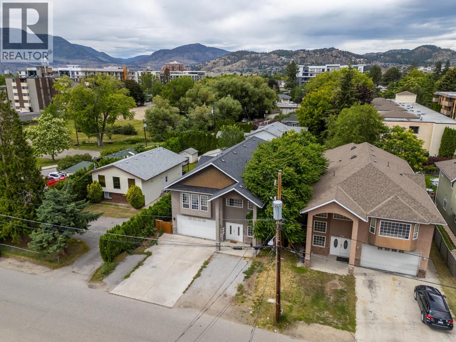 1374 McInnes Avenue - 55