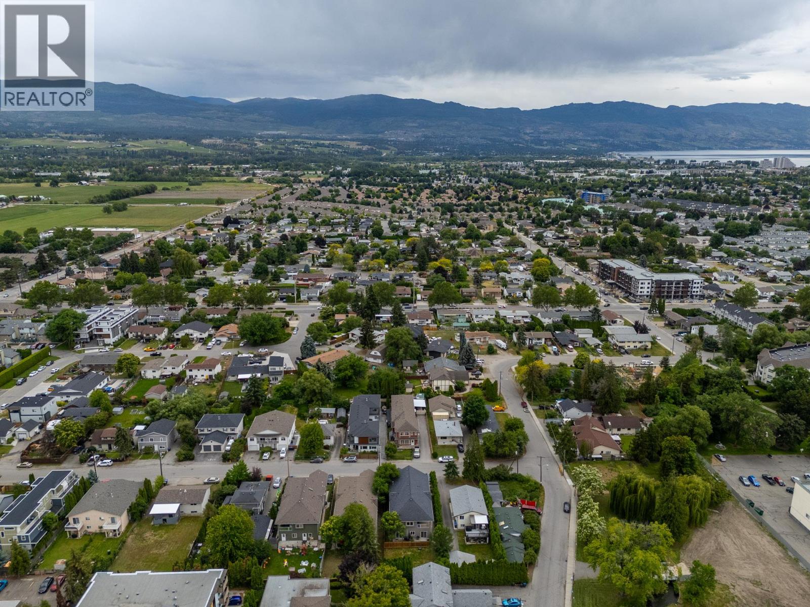1374 McInnes Avenue - 67