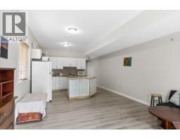 1374 Mcinnes Avenue, Kelowna, BC V1Y5V9 Photo 34