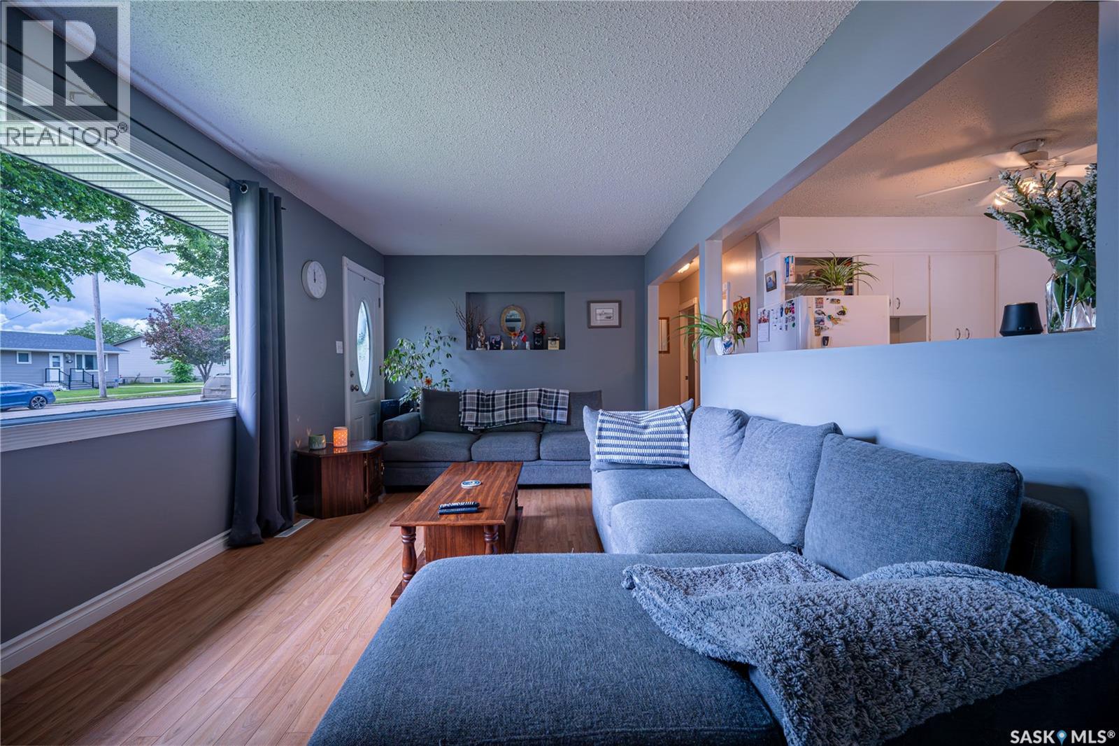 374 Fourth AVENUE N - 5