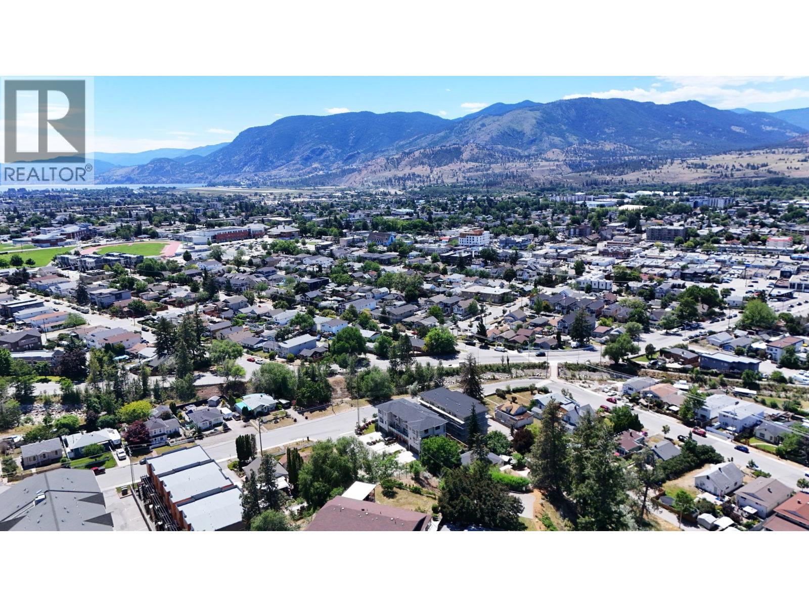 #104 463 WADE Avenue - 27