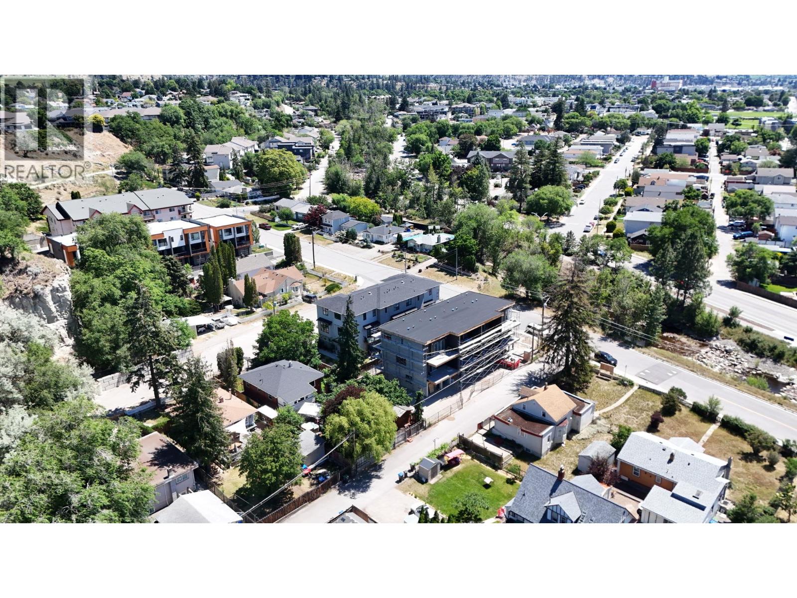 #104 463 WADE Avenue - 32