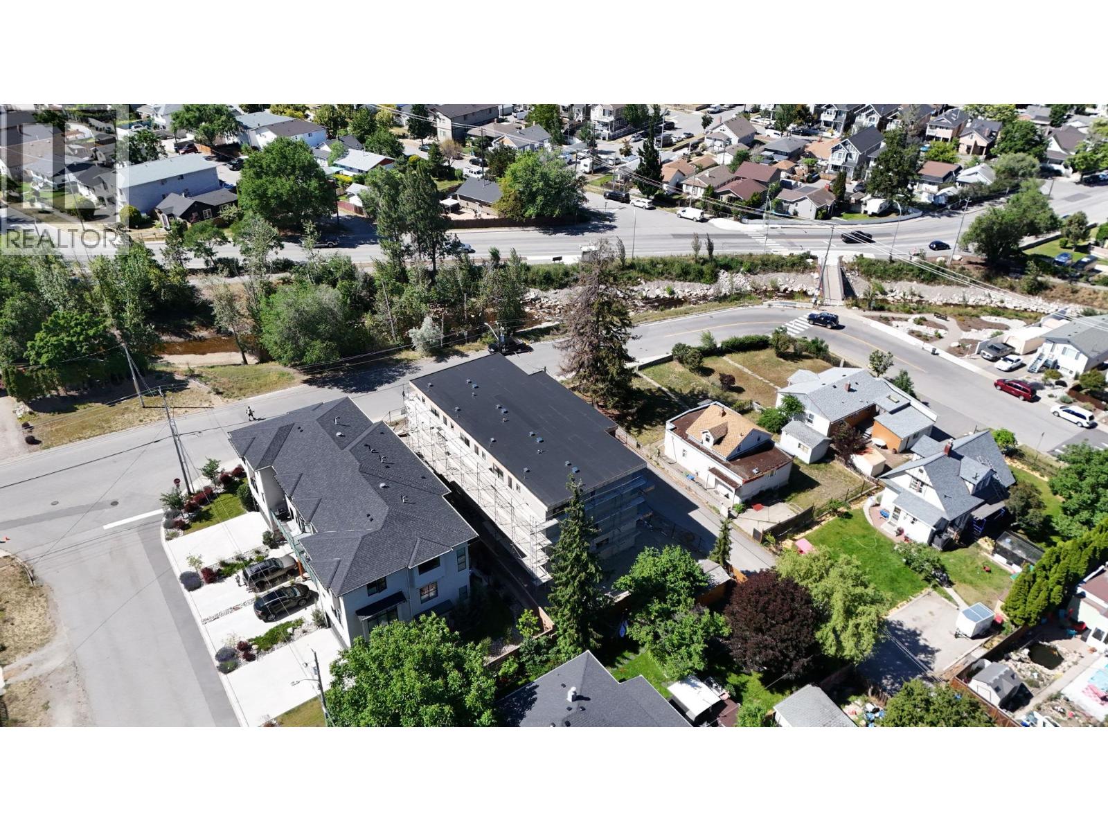 #102 463 WADE Avenue - 26