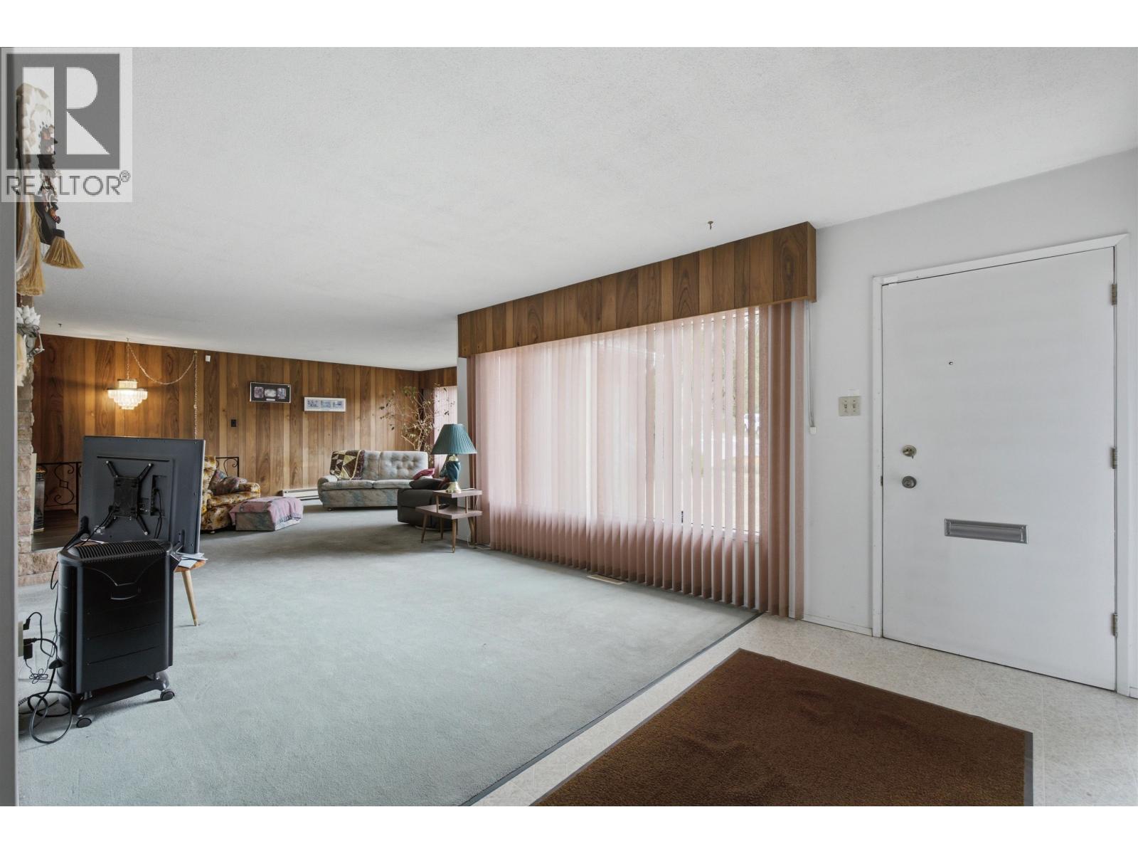 239 N FIFTH AVENUE, Williams Lake