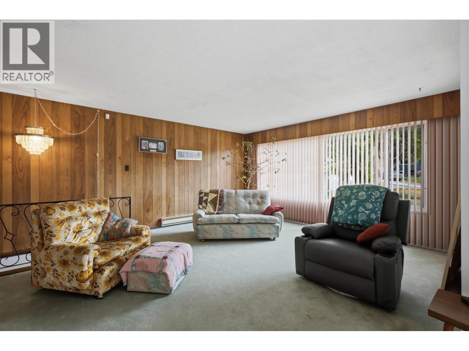 239 N FIFTH AVENUE, Williams Lake