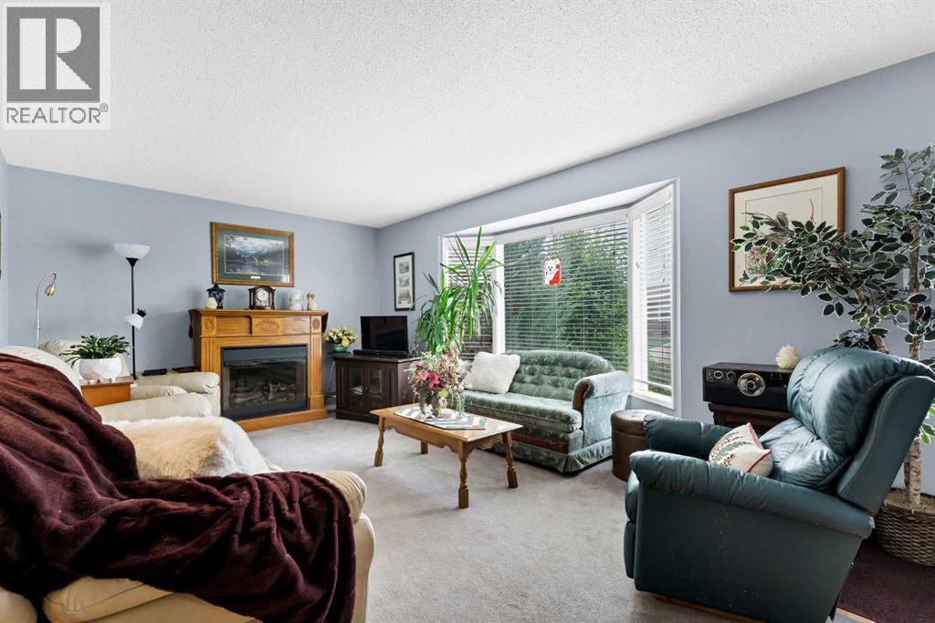 95 Rossdale Way SE — photo 7