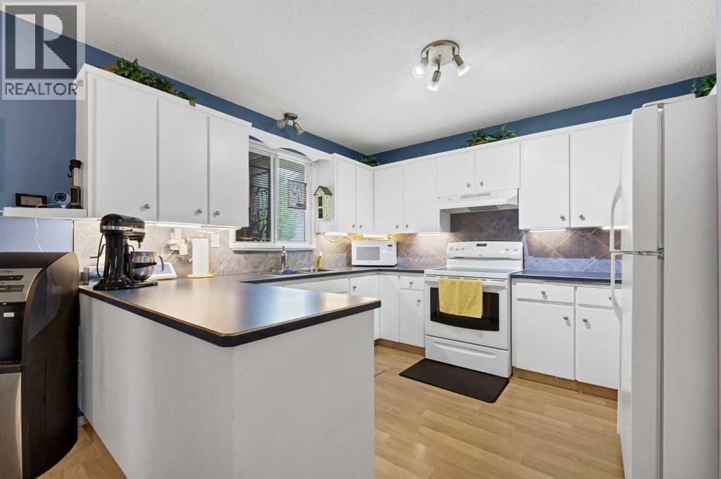 95 Rossdale Way SE — photo 12