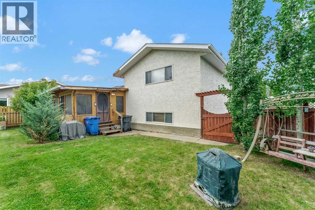95 Rossdale Way SE — photo 27