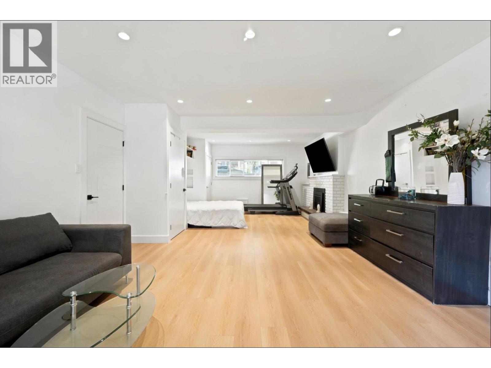 1707 DEMPSEY ROAD, North Vancouver