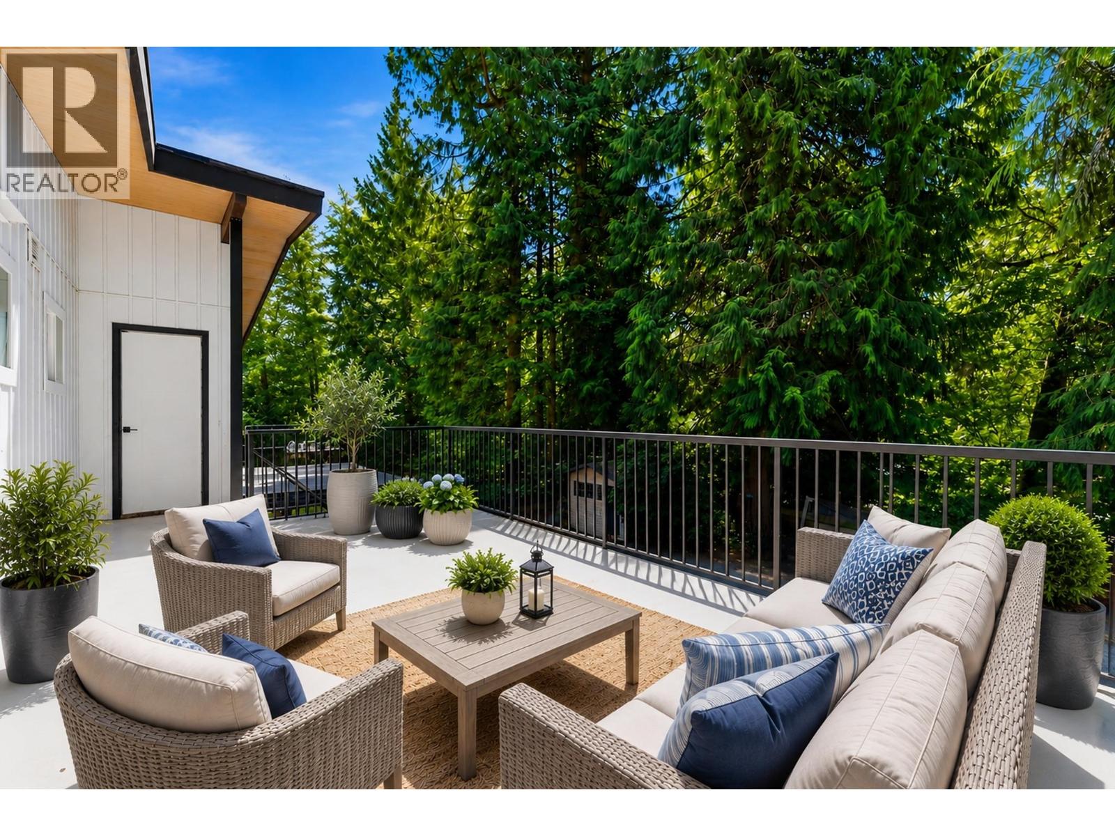 1707 DEMPSEY ROAD, North Vancouver