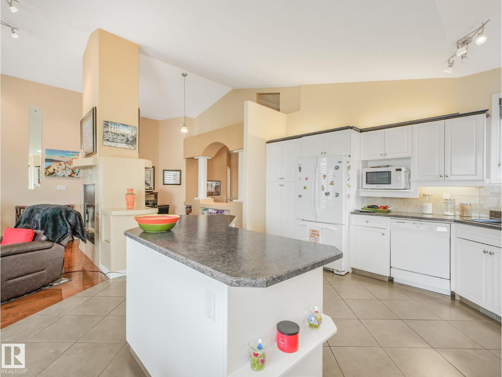 1058 JAMES CR NW — photo 10