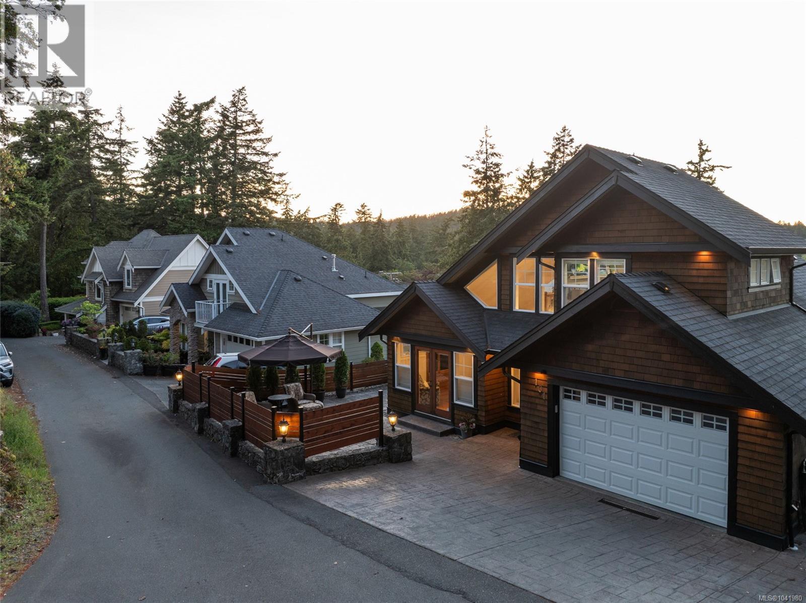 101 Gibraltar Bay Dr - 2