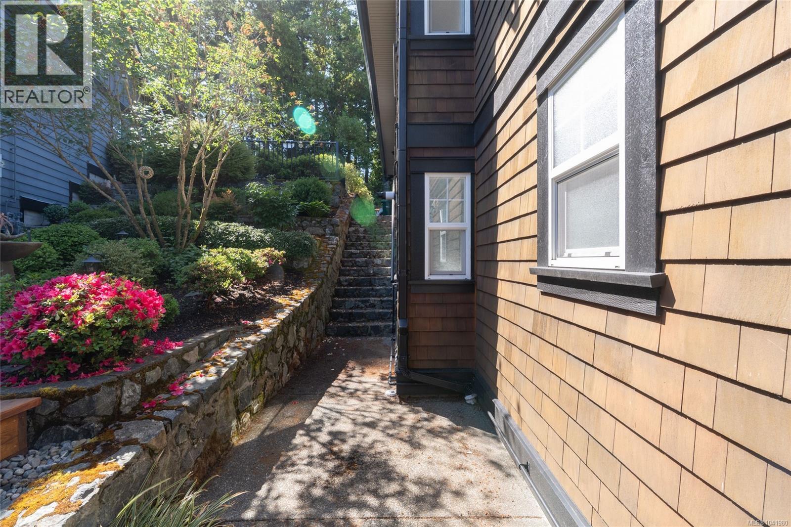 101 Gibraltar Bay Dr - 44