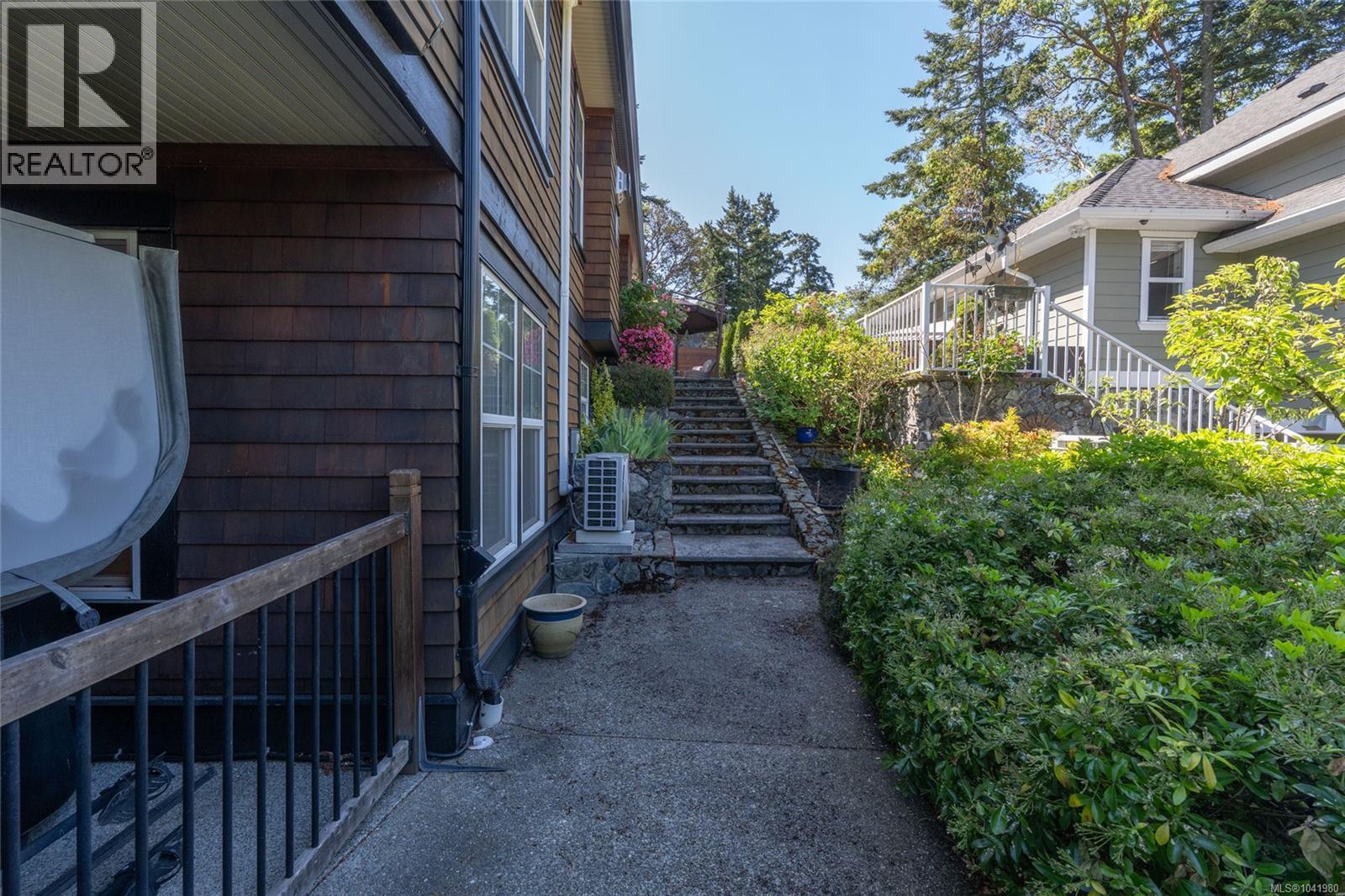 101 Gibraltar Bay Dr - 45