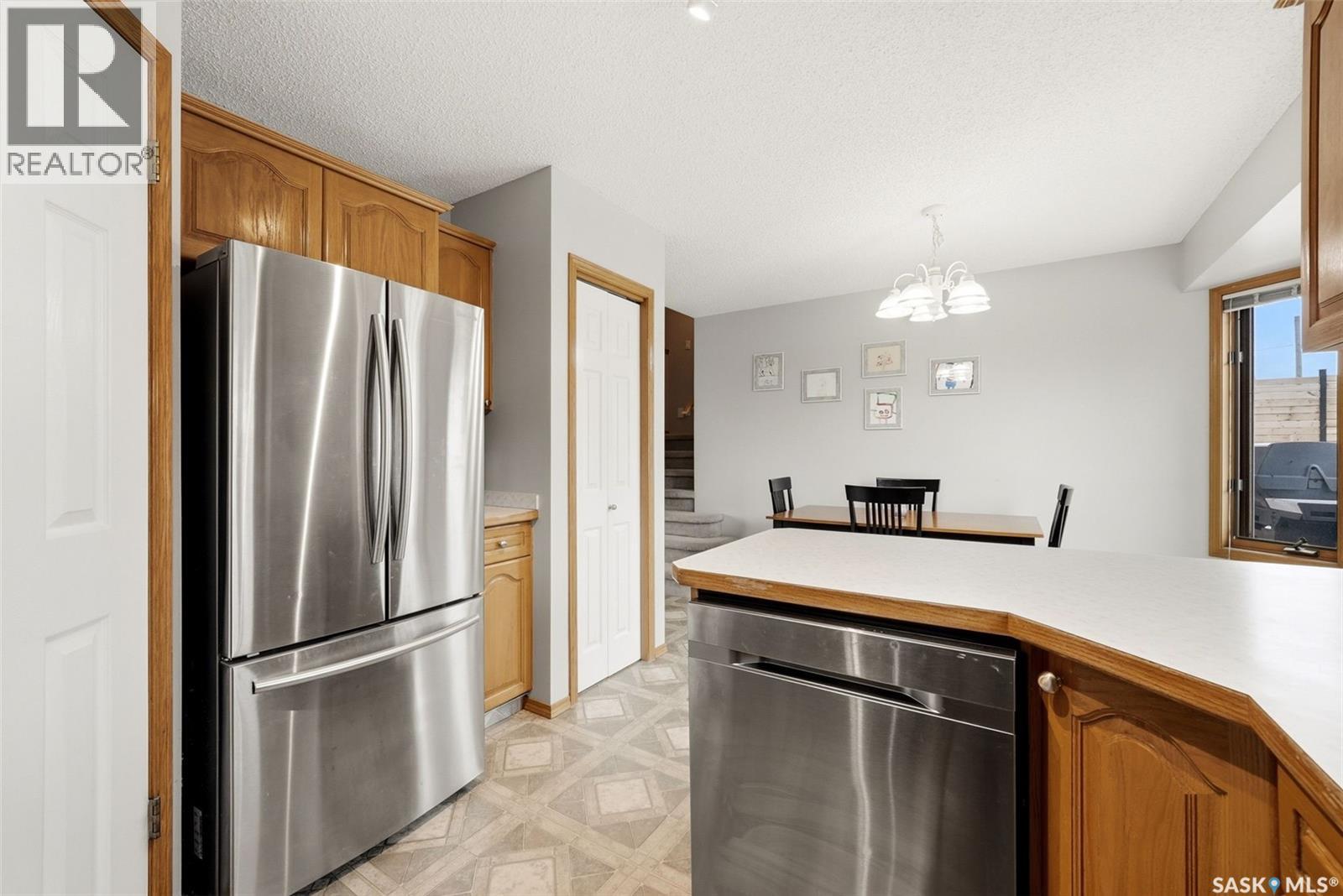 105 Courtside CRESCENT — photo 12