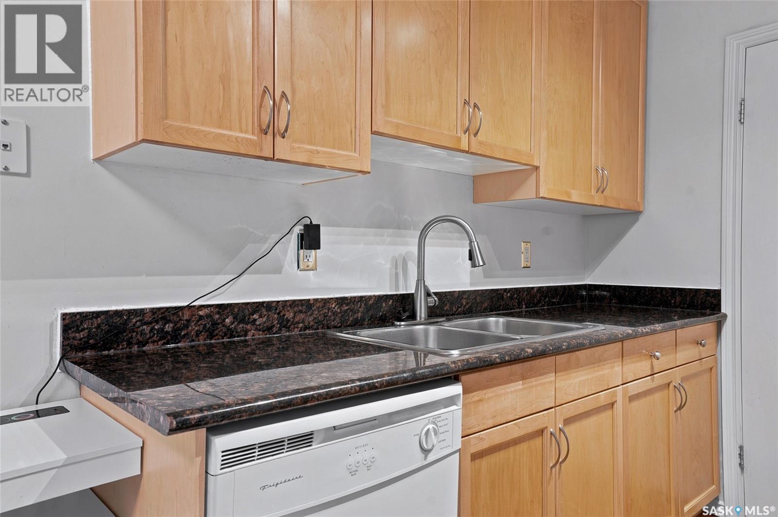 304D1 1121 Mckercher DRIVE — photo 10