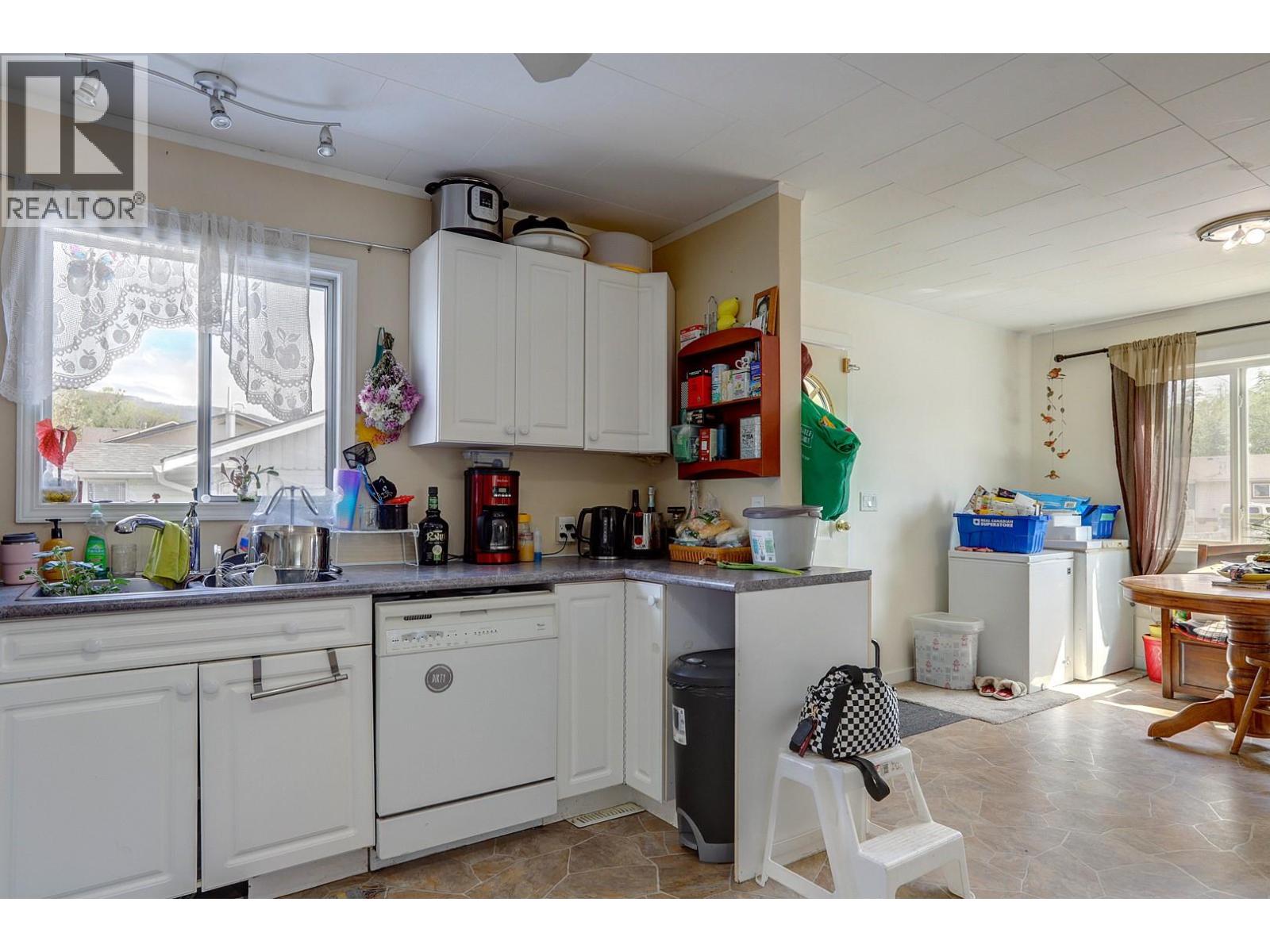 3415 24 Avenue - 11