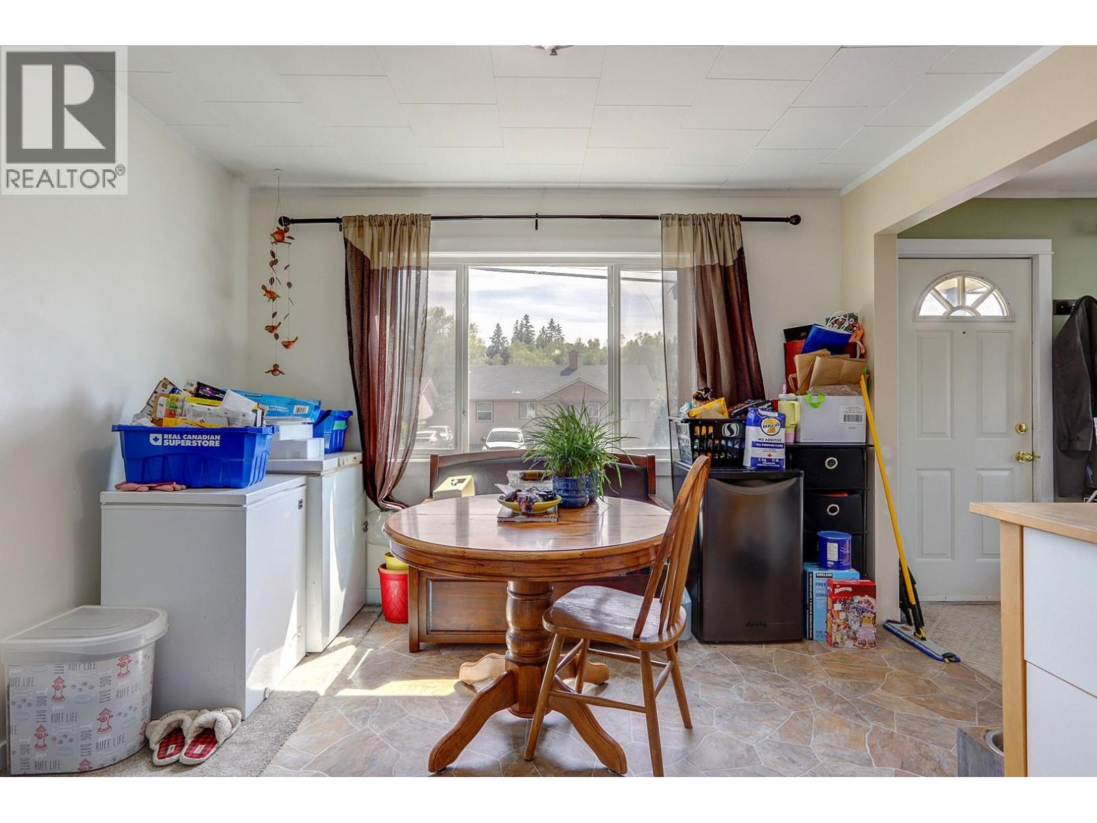 3415 24 Avenue - 14