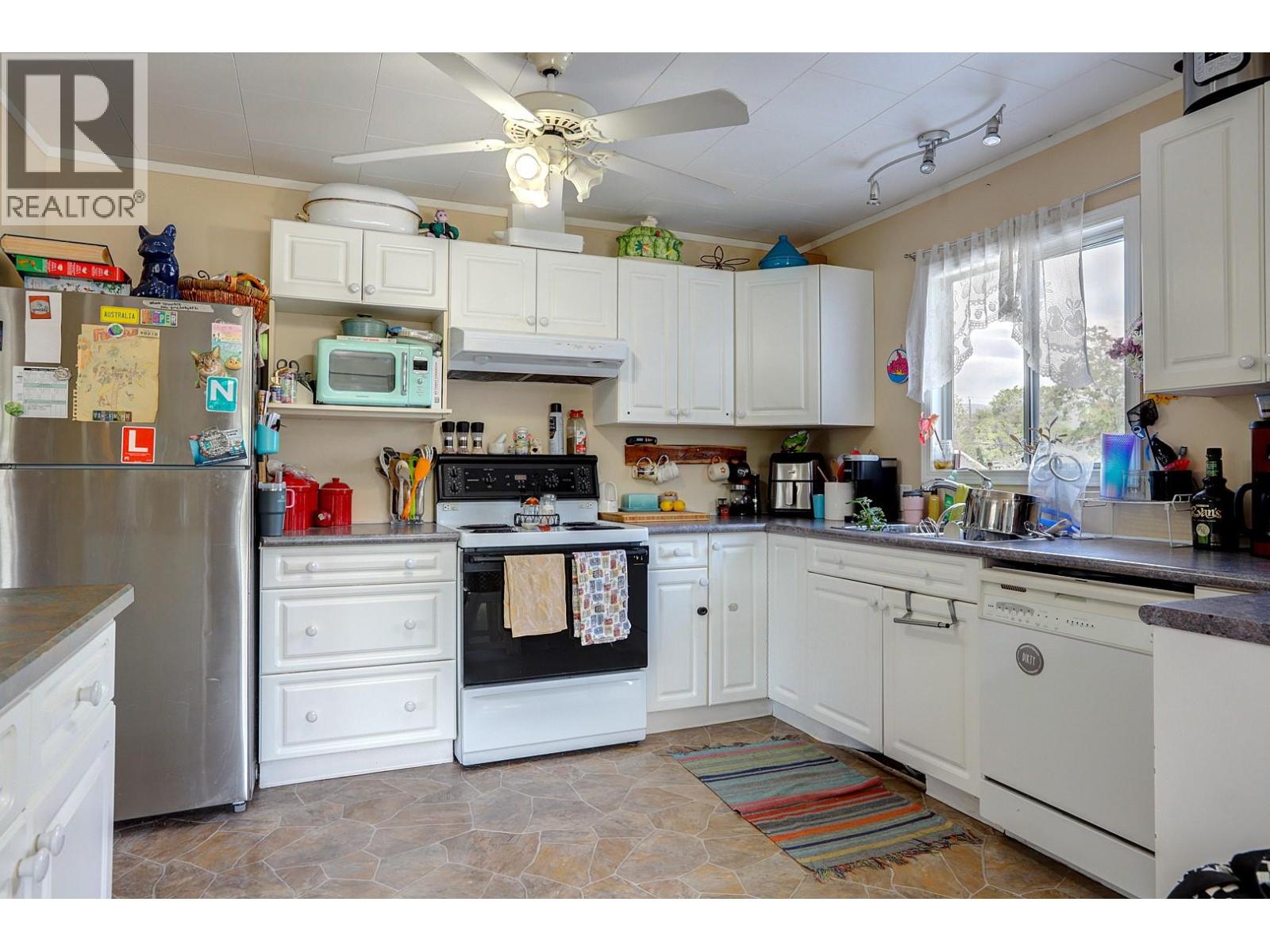 3415 24 Avenue - 13