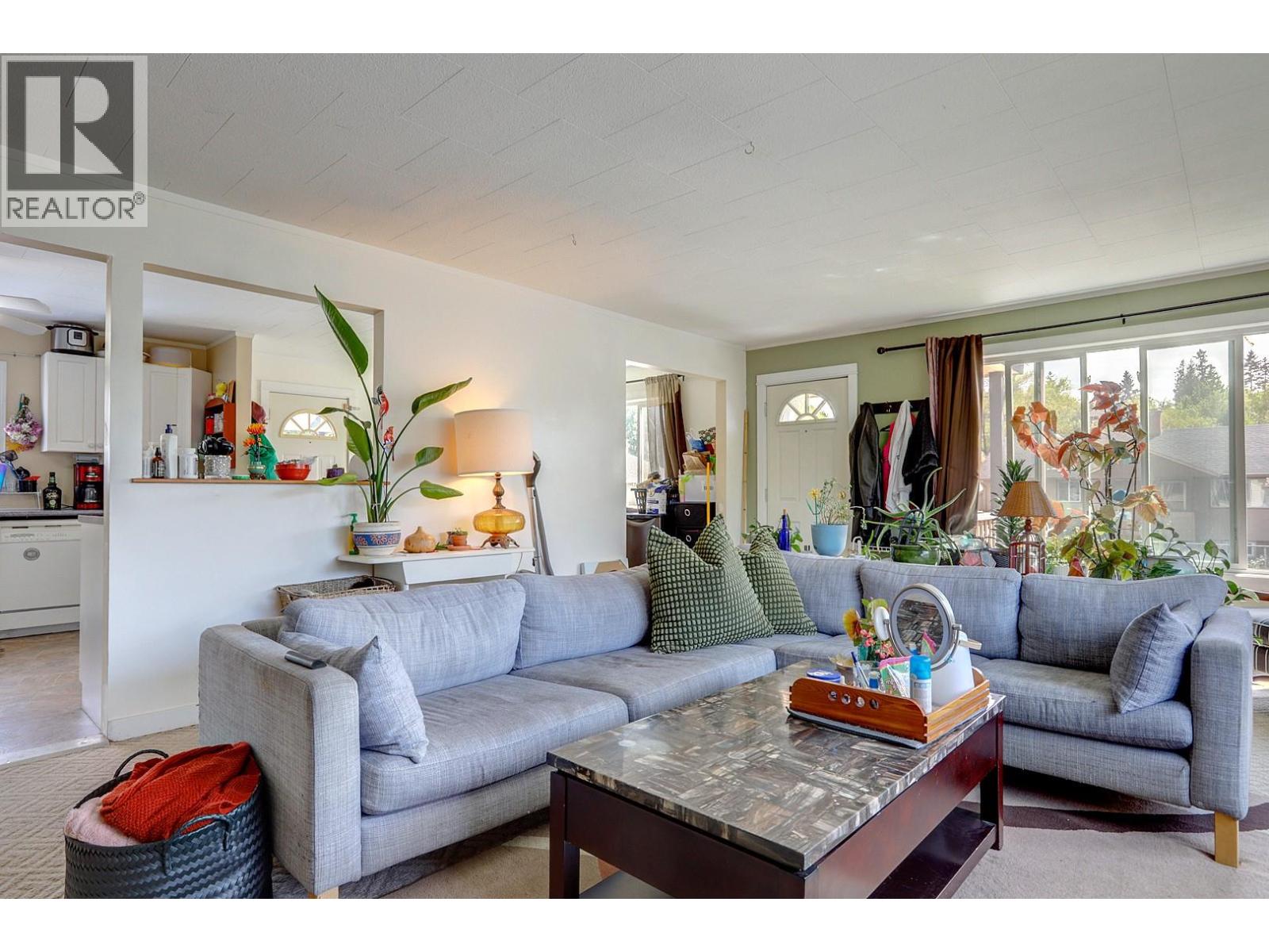 3415 24 Avenue - 7