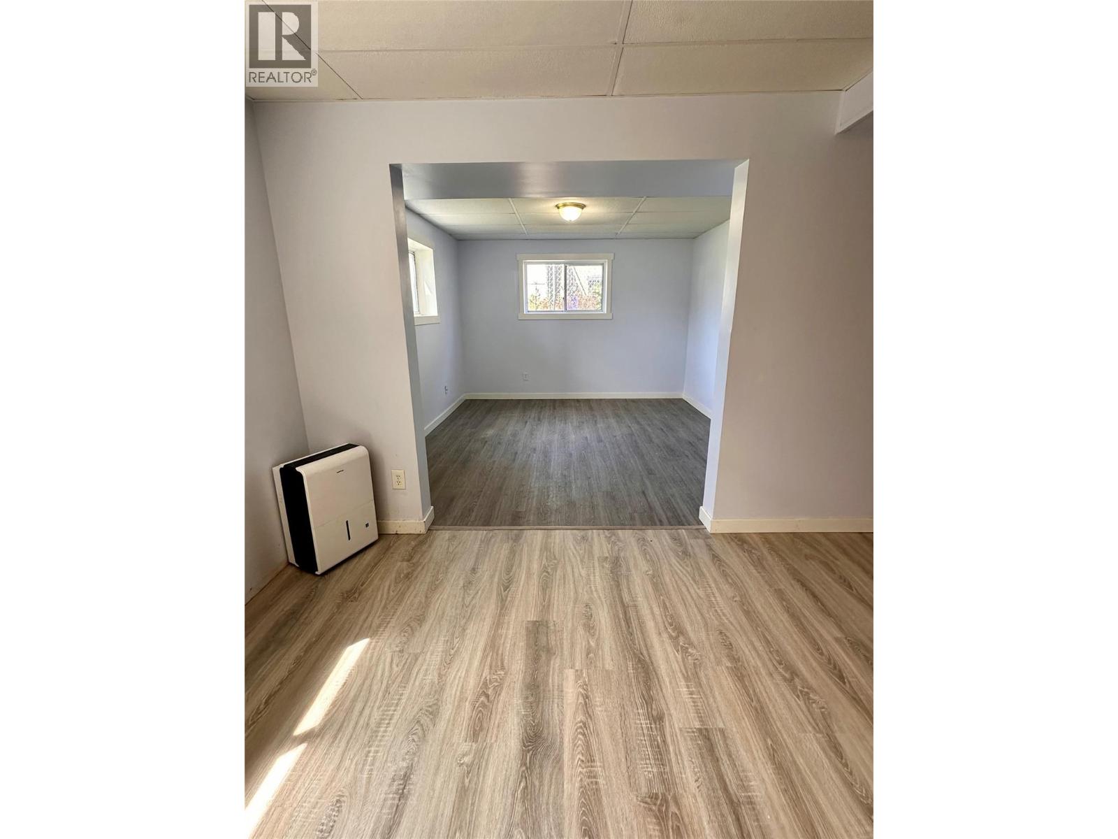 3415 24 Avenue - 40