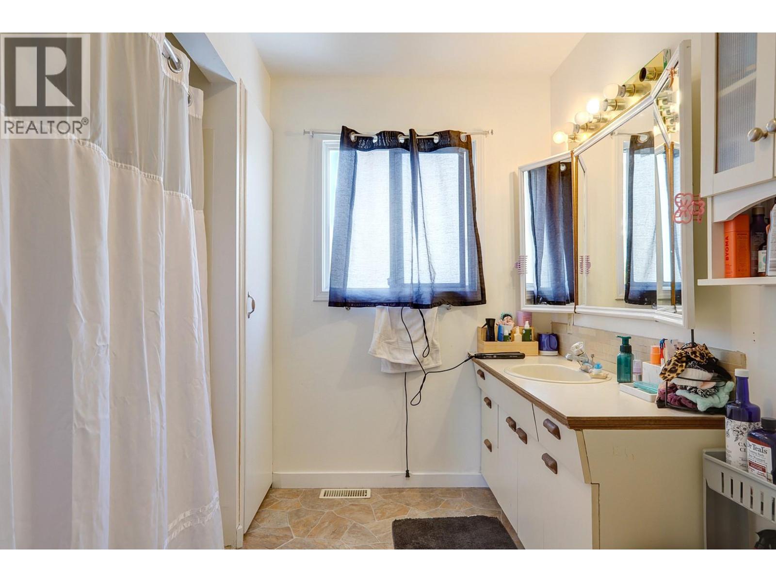3415 24 Avenue - 23