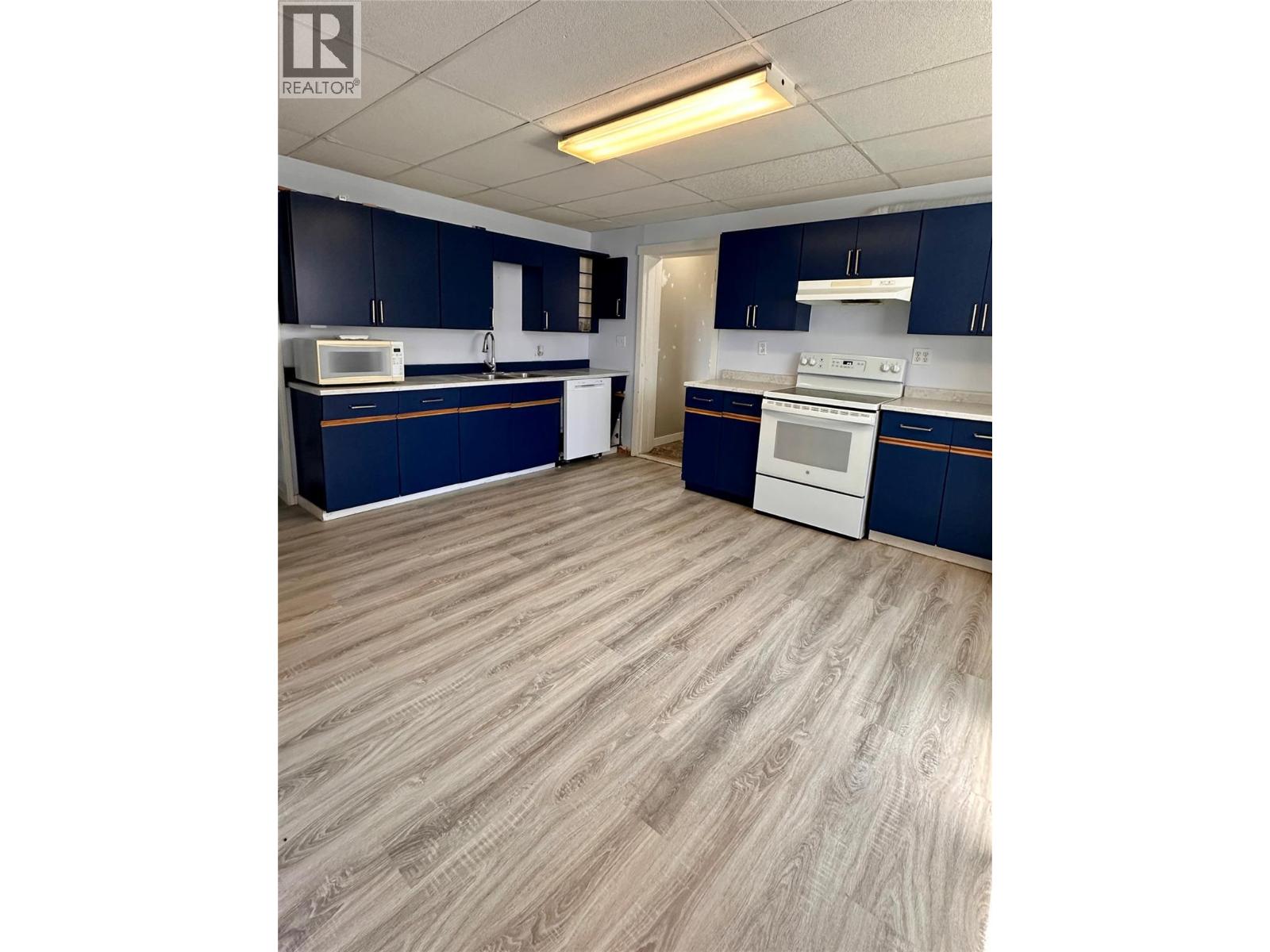 3415 24 Avenue - 37