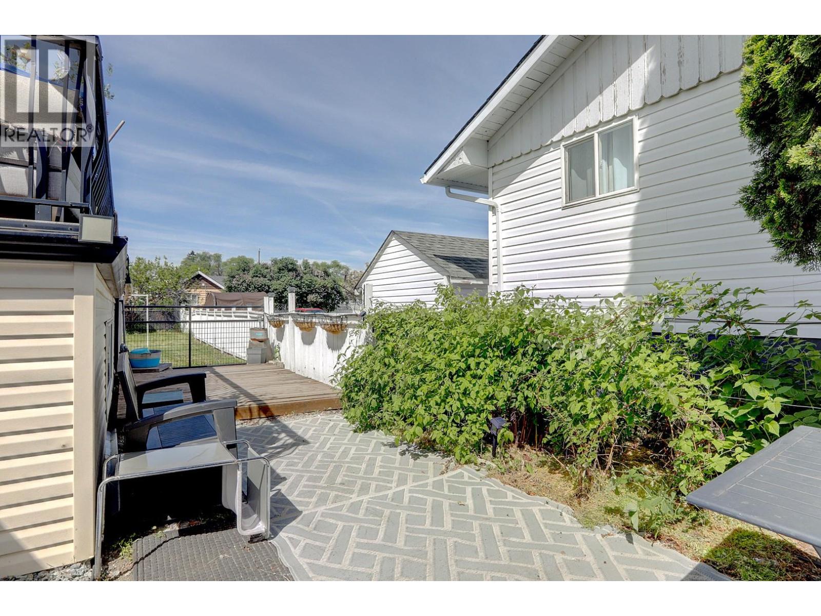 3415 24 Avenue - 55