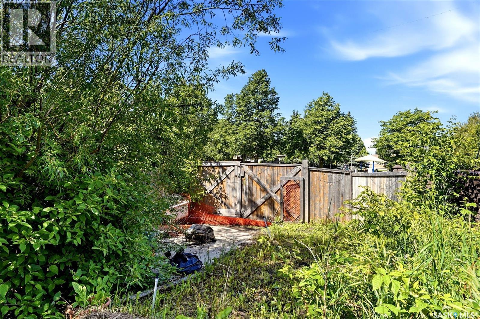 6703 Maplecrest PLACE - 56