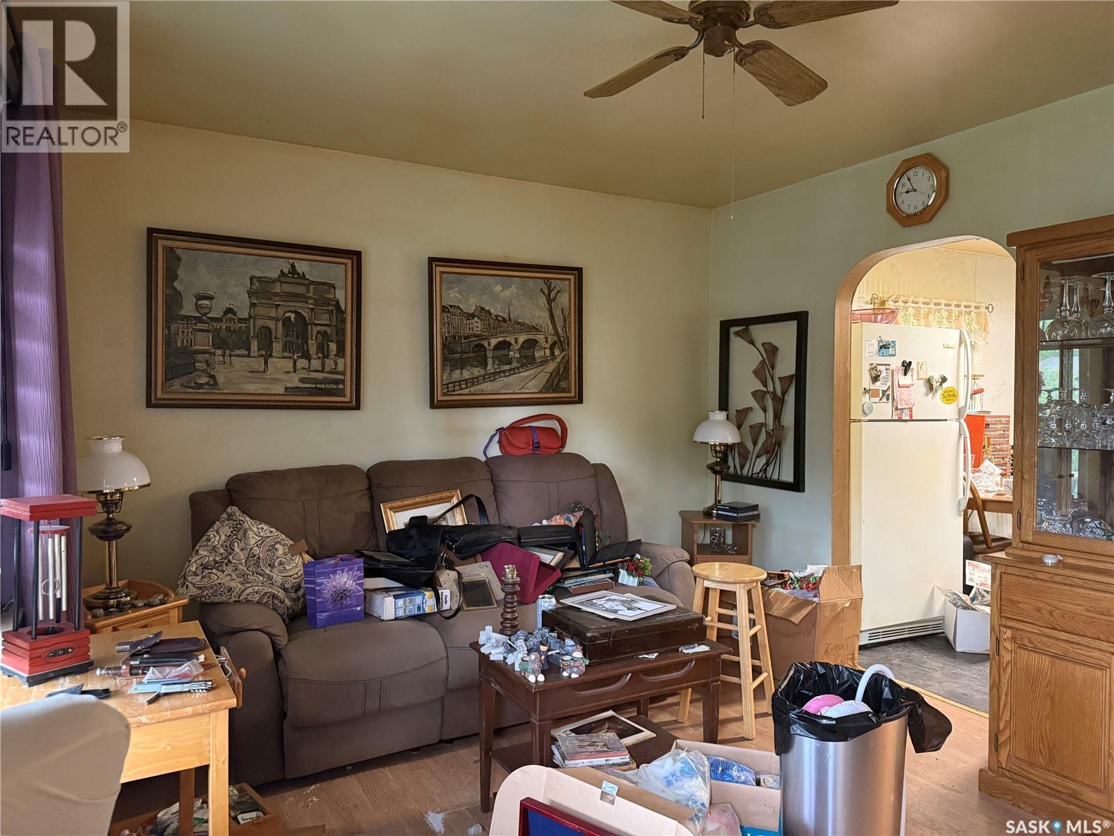 1059 Caribou STREET W - photo 2