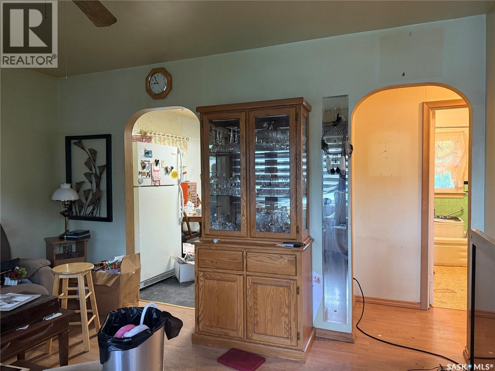 1059 Caribou STREET W - 3