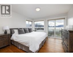 4244 Beach Avenue, Peachland, BC V0H1X6 Photo 44