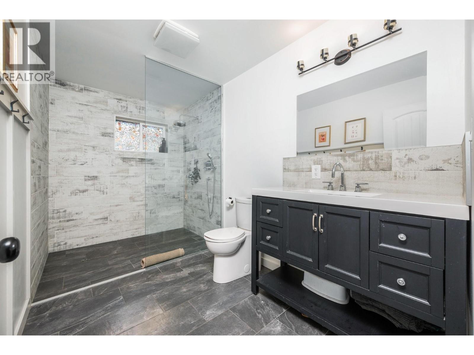 7590 Klinger Road - 13