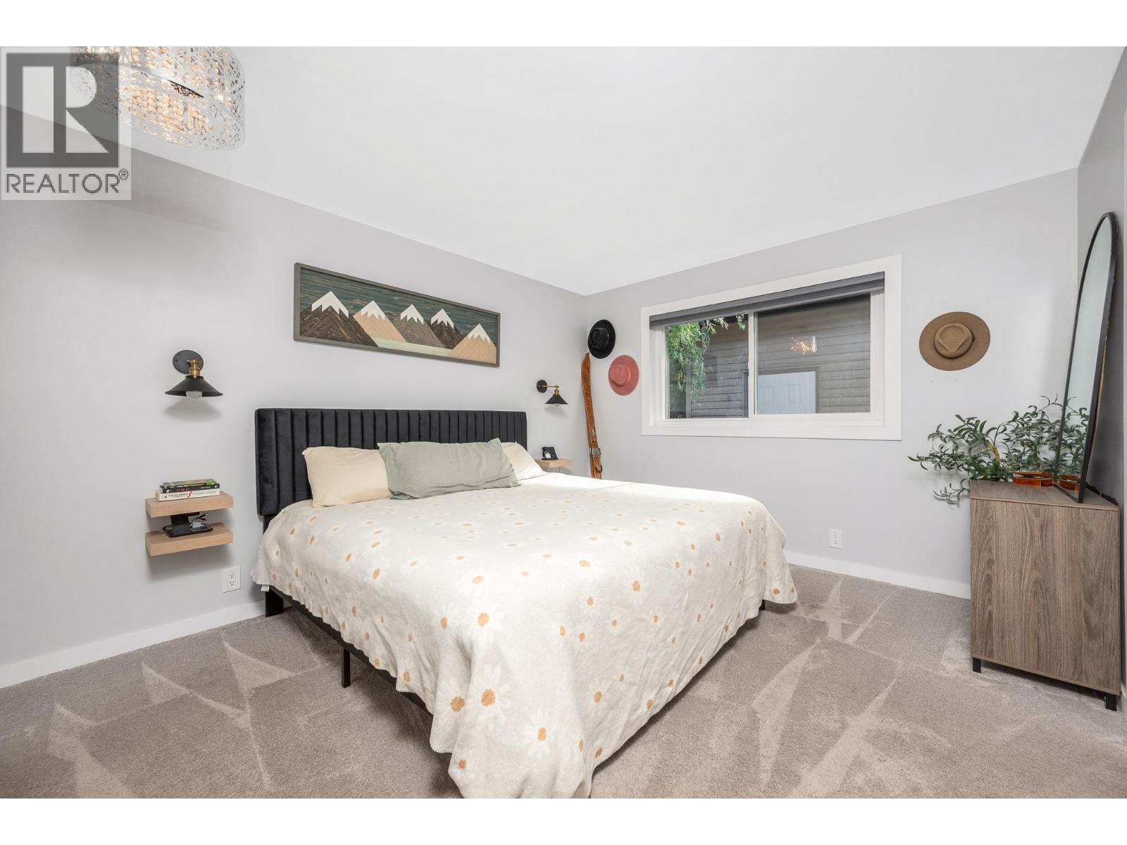 7590 Klinger Road - 14