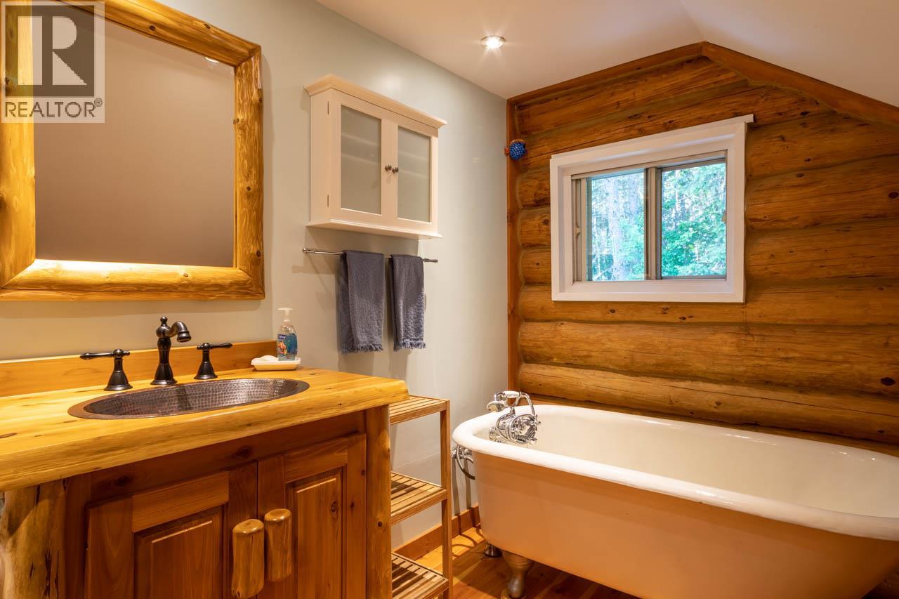 823 CRANDALL Road - 12